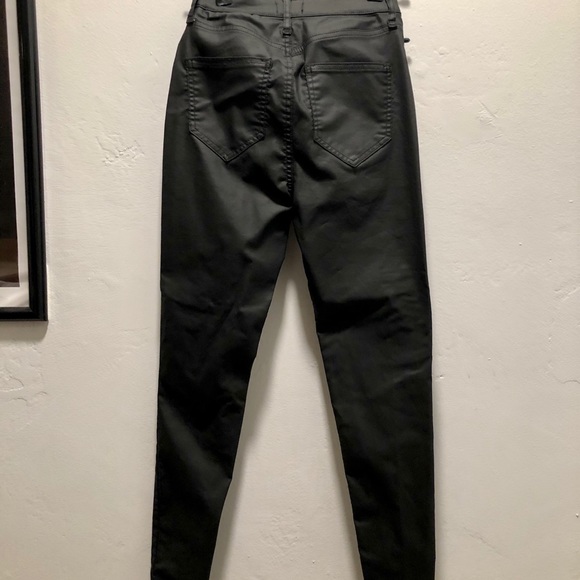 SOLD - Picture 3 of 4